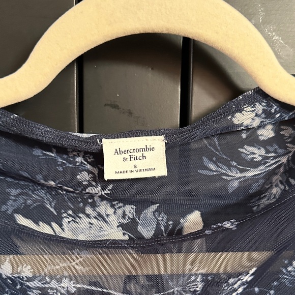 Mesh Top - Picture 3 of 4